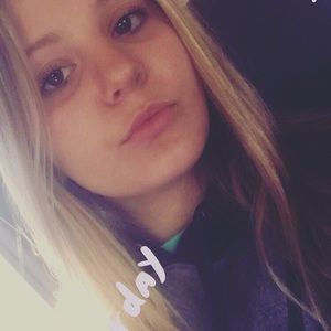 Meet your Posher, Katelyn